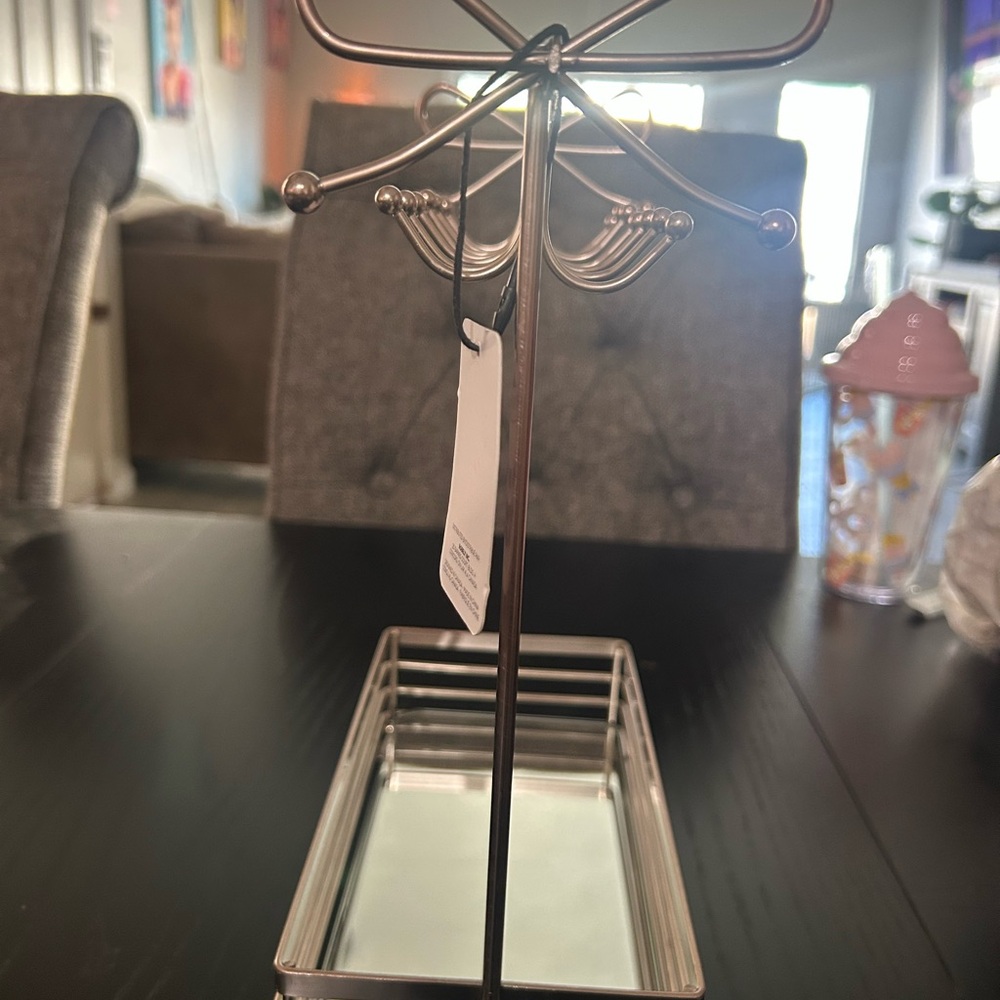New with tags Viral Tik Tok Coquette Jewelry Stand- Pink